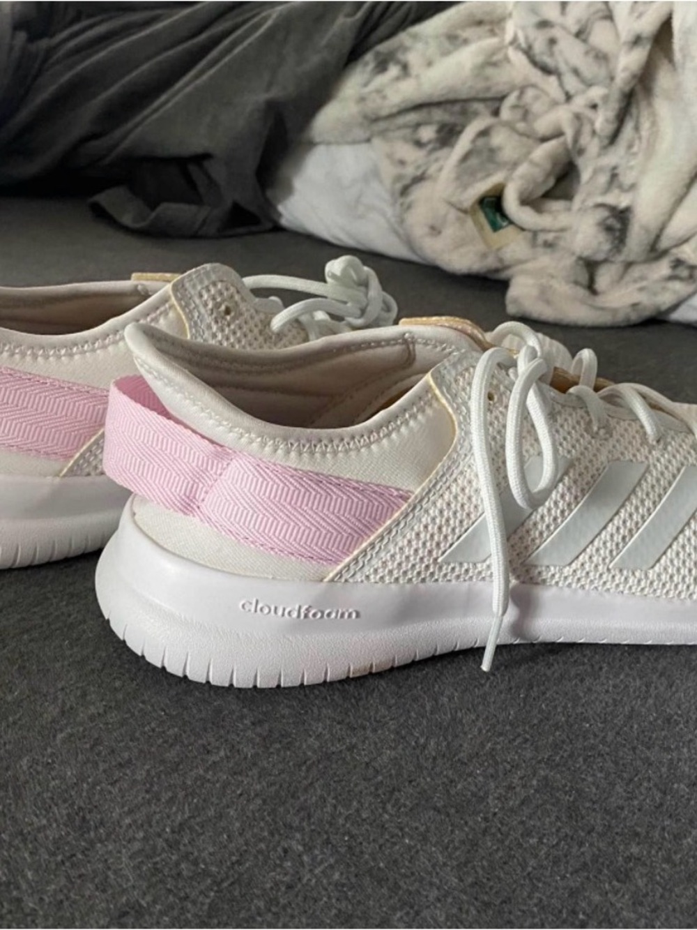 Adidas Cloudfoam Women's Lightweight White & Pink Sneakers